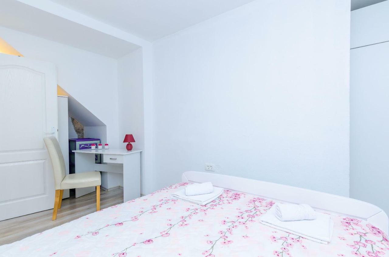 Little Star Ii Apartment