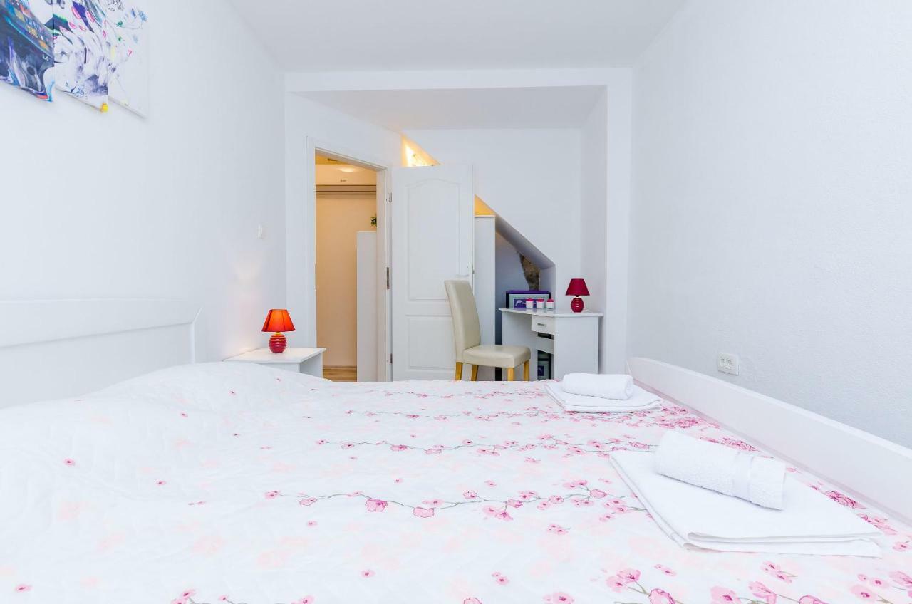 Little Star Ii Apartment